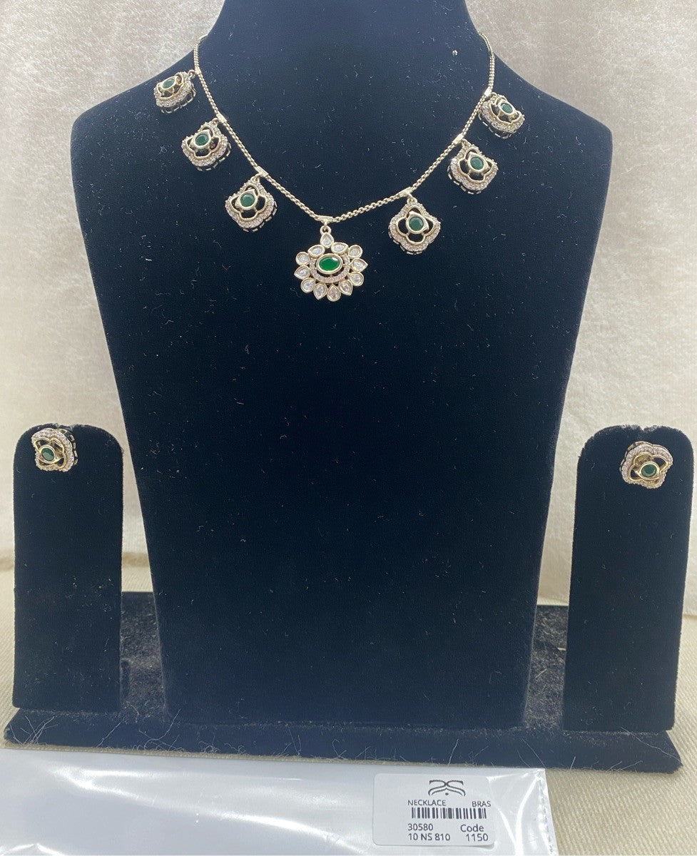 Green Kundan Clover Chain Necklace Set