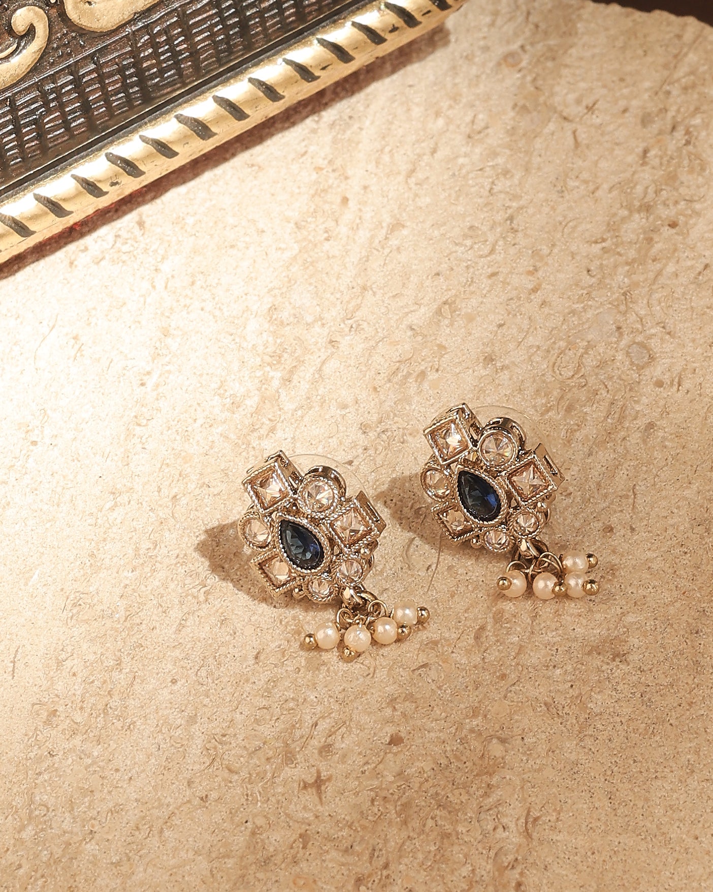 Pear Shape Pearl Guchha Uncut Kundan Antique Gold Plated Necklace Set With Maang Tikka - Blue Necklace Set With Maang Tikka by Yashwanti London