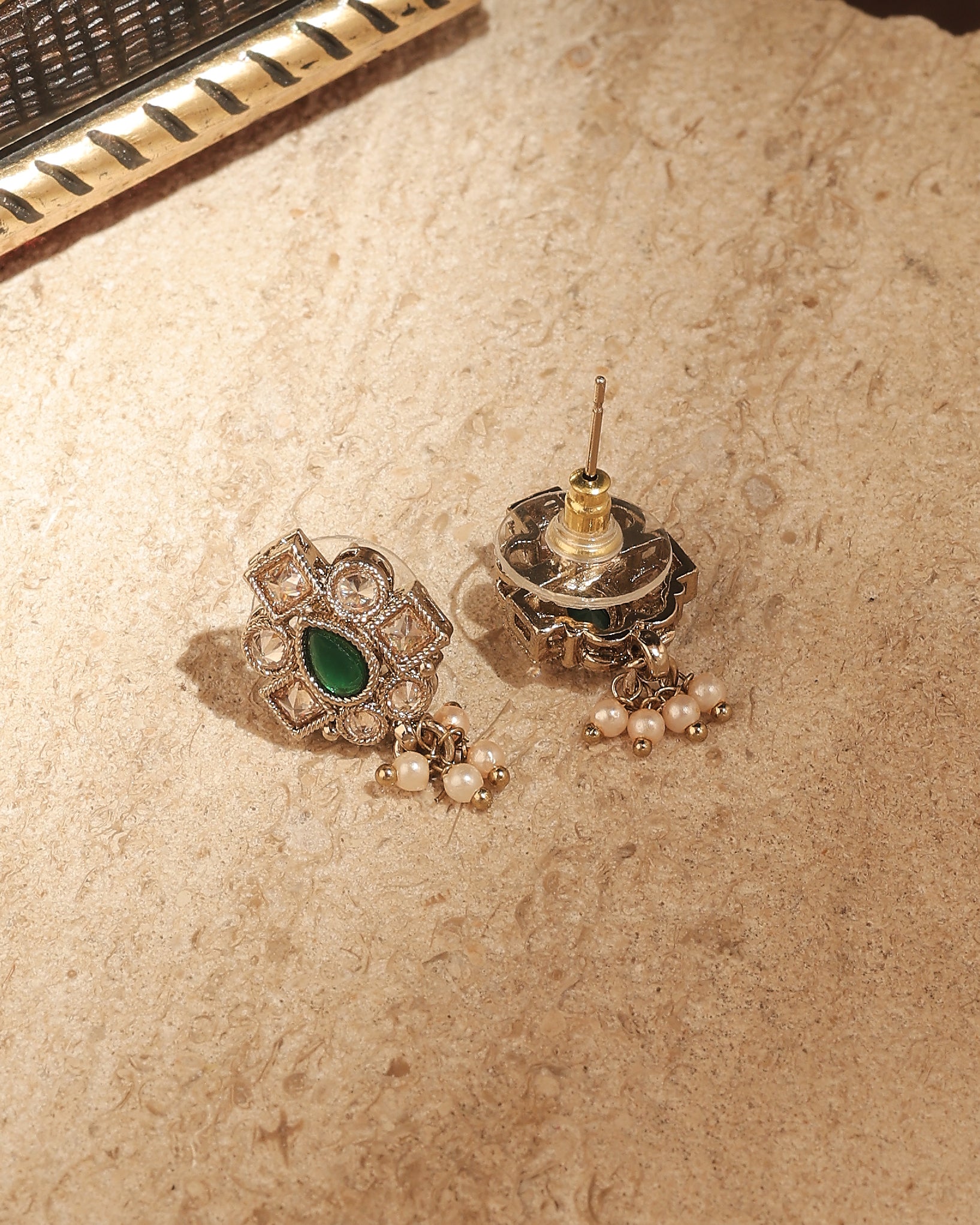 Pear Shape Pearl Guchha Uncut Kundan Antique Gold Plated Necklace Set With Maang Tikka - Green Necklace Set With Maang Tikka by Yashwanti London