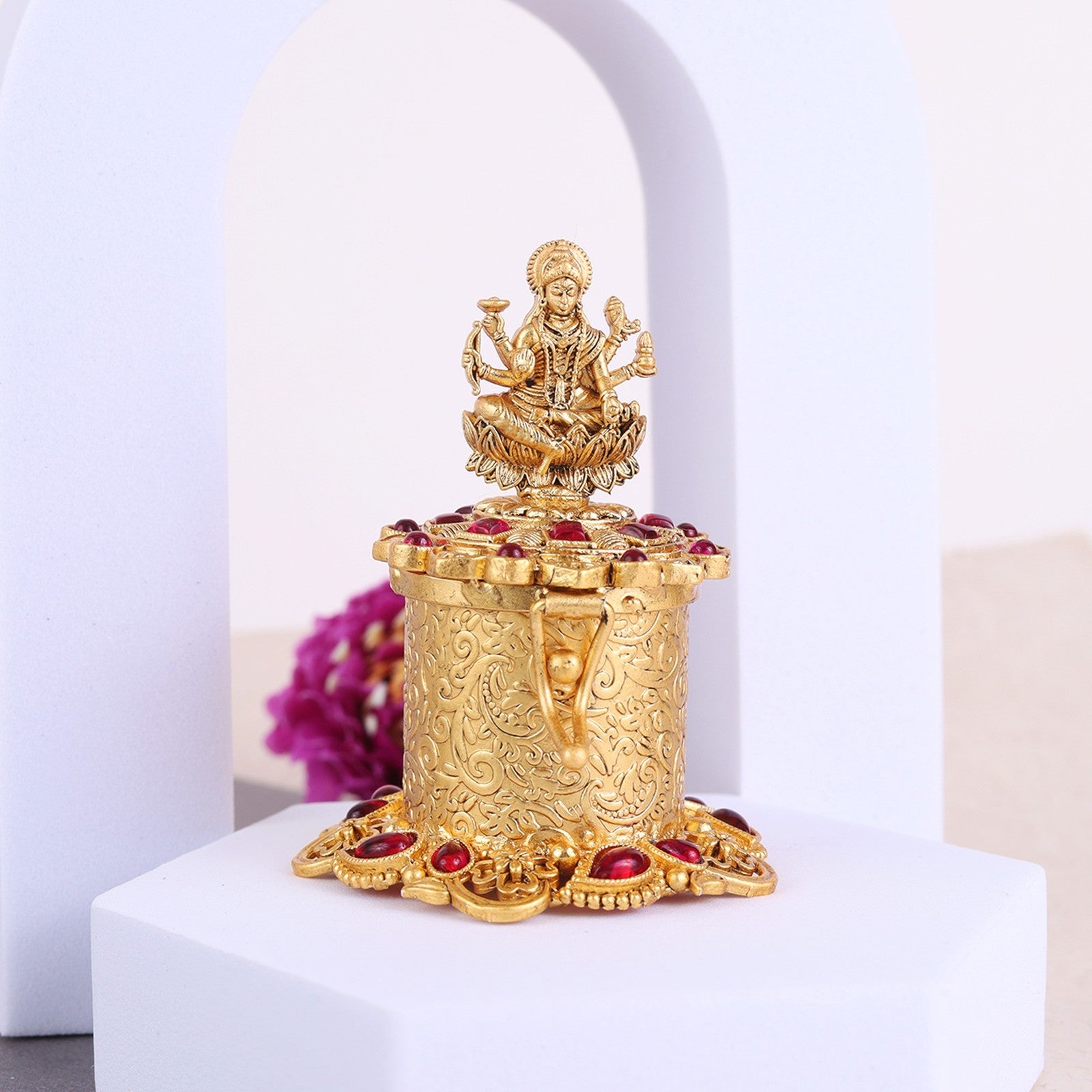 Gold Beaded Zeenat Sindoor Box