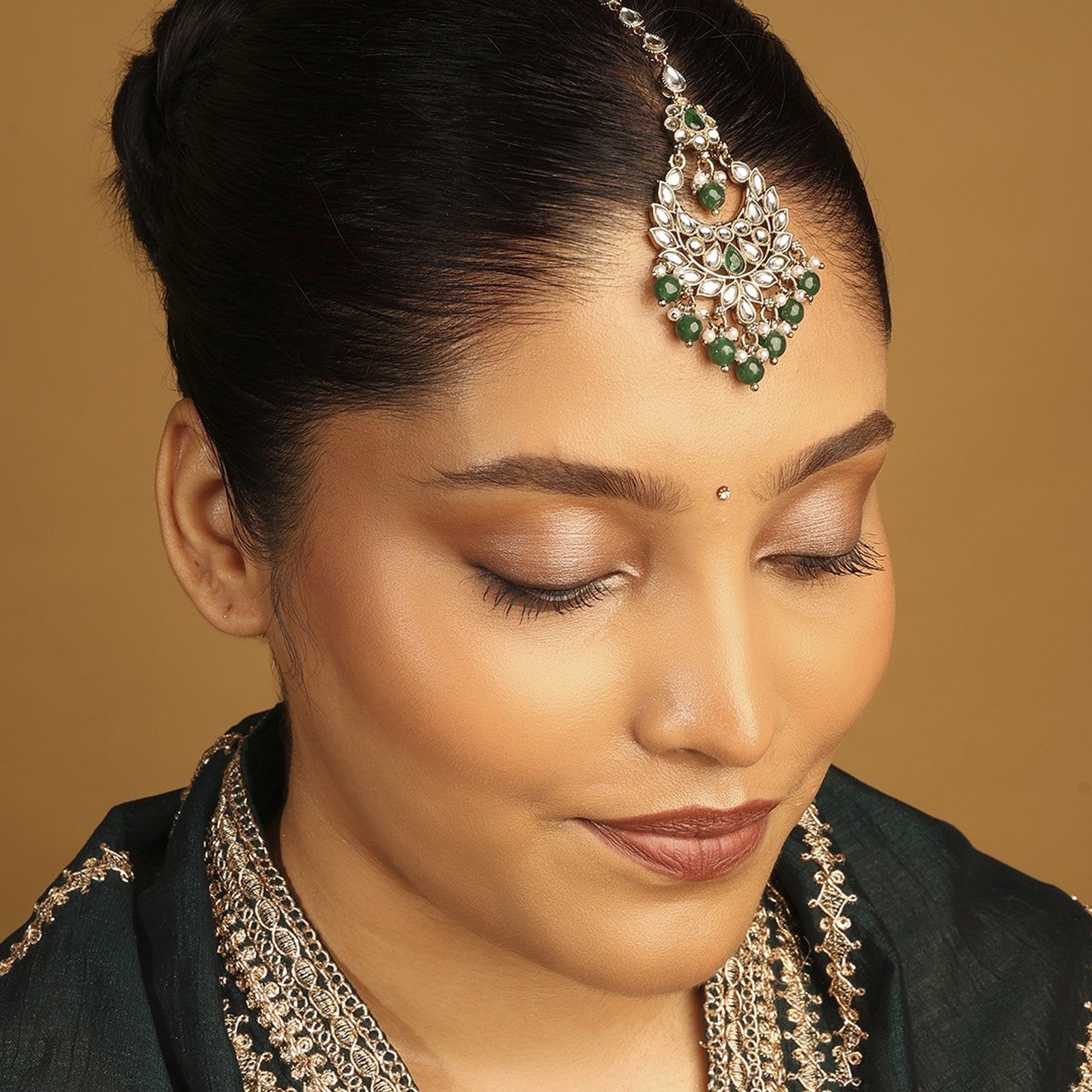Green Kundan Zeenat Maang Tikka