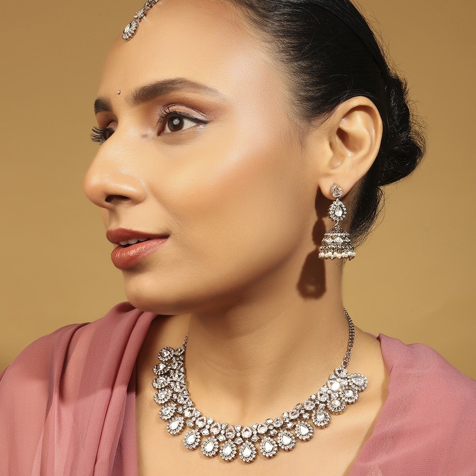 White Kundan Heritage Choker Set