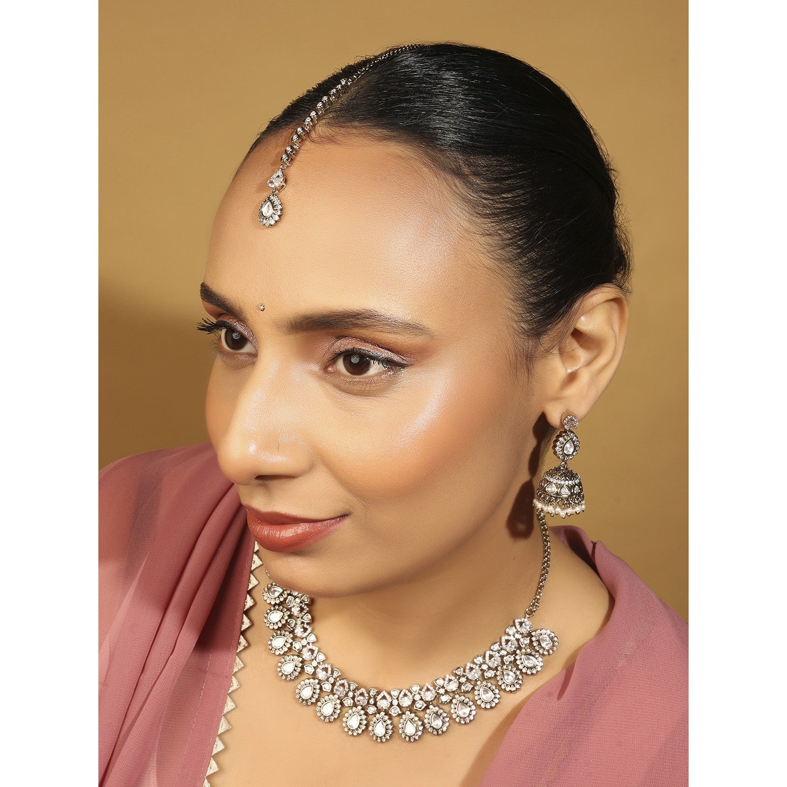 White Kundan Heritage Choker Set