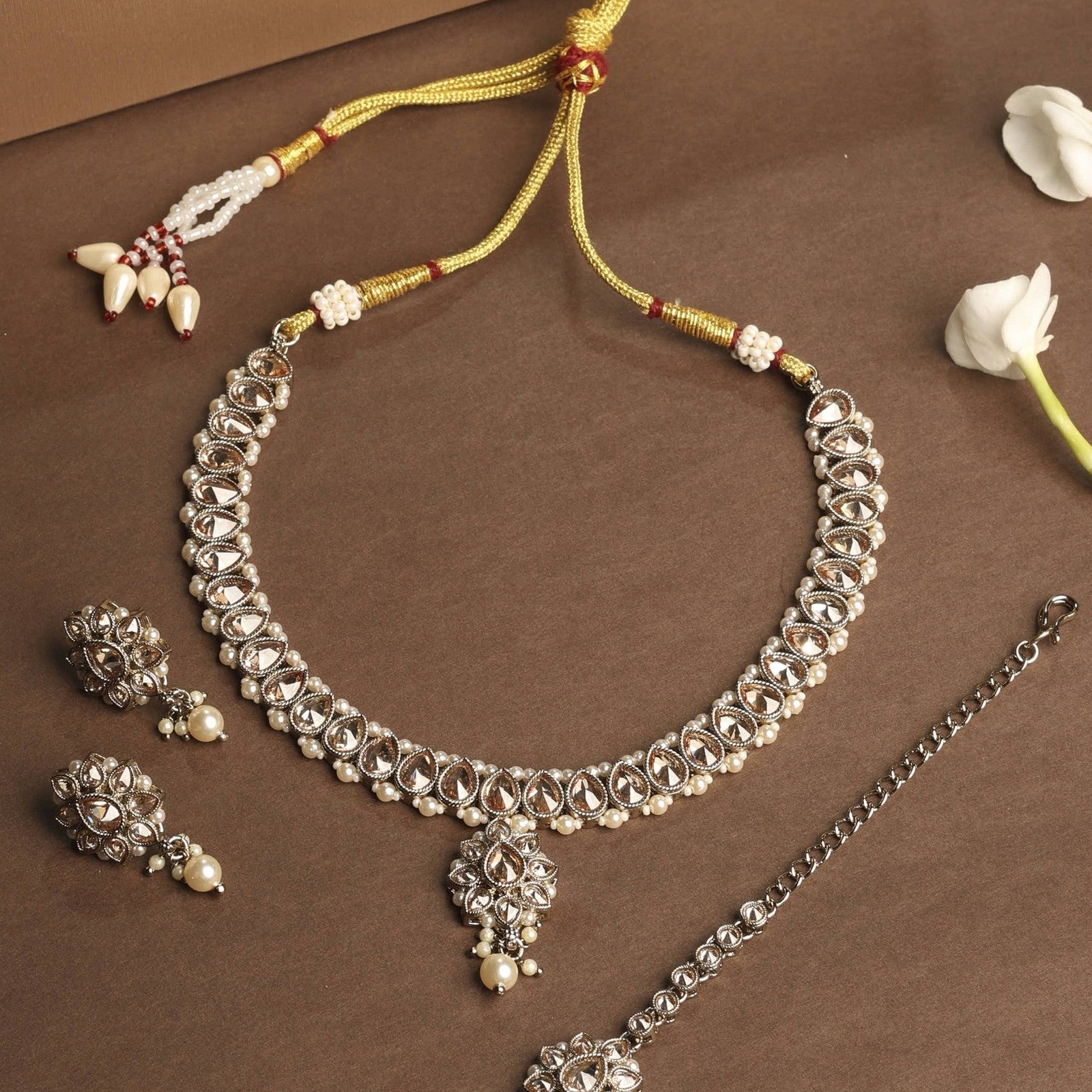 Brown Kundan Zeenat Choker Set